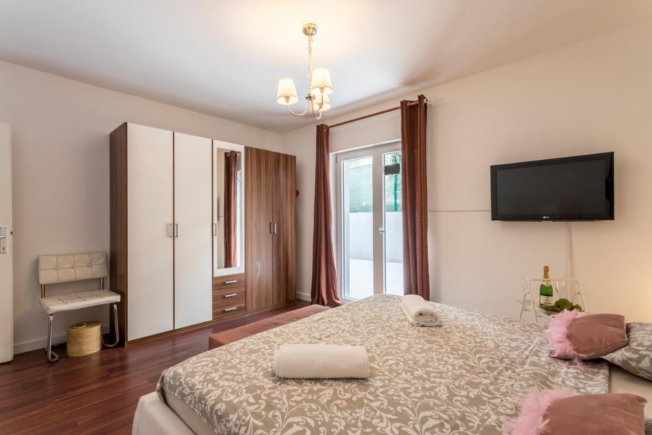 Dalmatian 230M2 With Pool And Garden Near The Old Town For Families Apartment Split Exterior photo